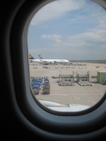 Blick nach dem Einnehmen unserer Sitze (Reihen 20+21)