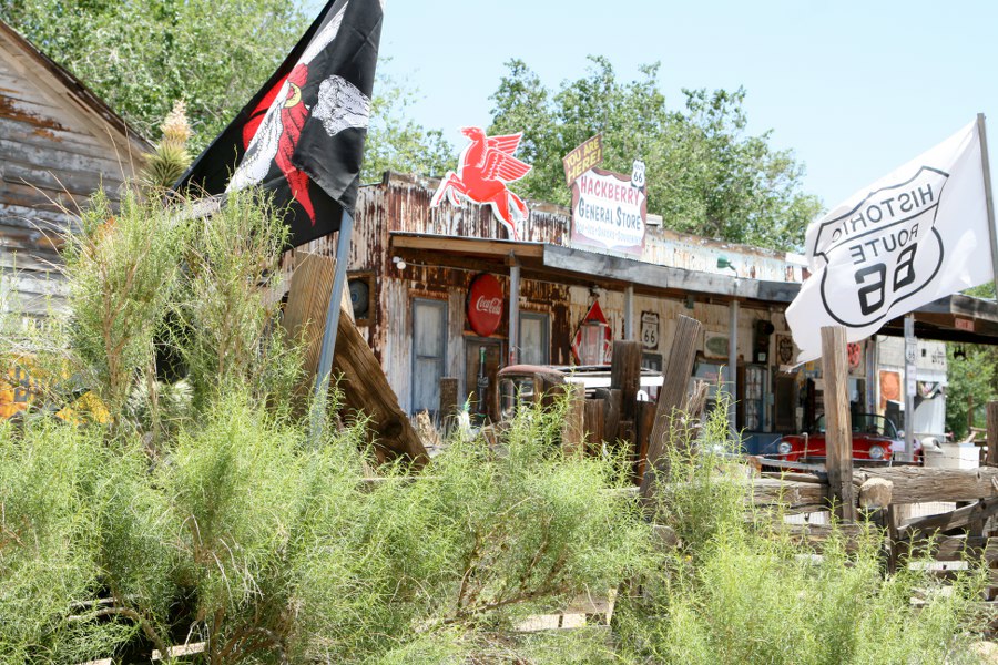 Route 66: Hackberrys Store