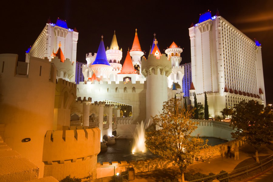 Excalibur bei Nacht