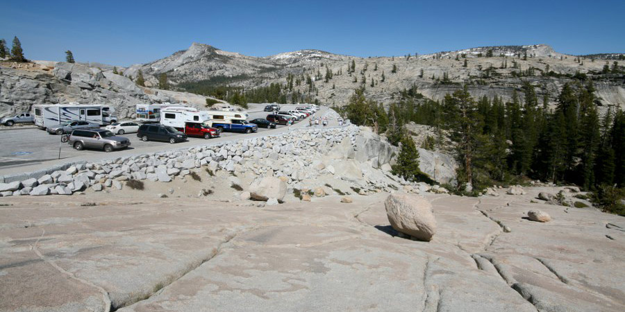 Parkplatz am Olstead Point an der Tioga Road