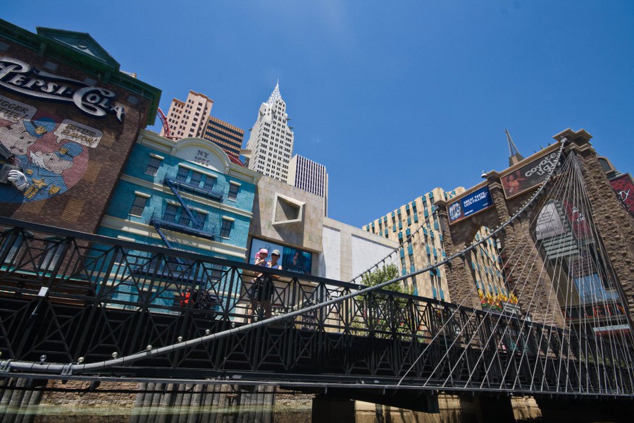 Die Brooklyn Bridge vor dem New York, New York