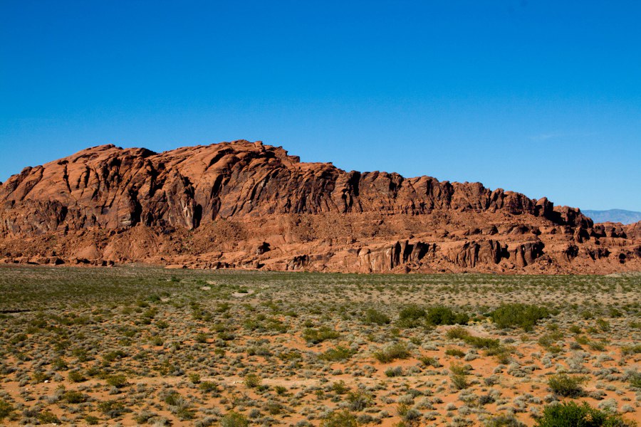 Blick vom Campground auf die roten Berge