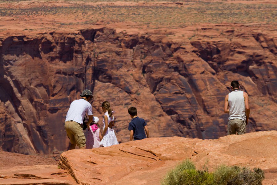 Blick hinunter auf den Horseshoe Bend bei Page