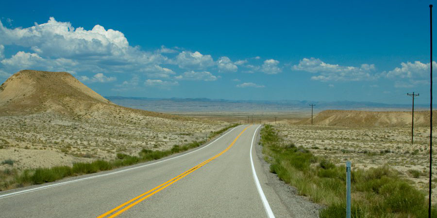 Fahrt auf dem Scenic Bypass 128 im Colorado River Canyon