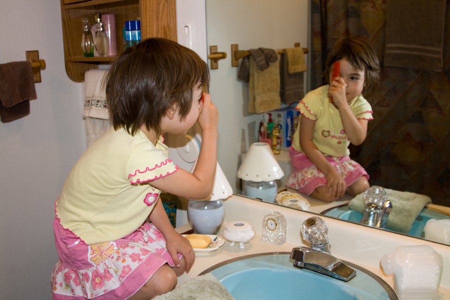 Svenja macht sich hübsch