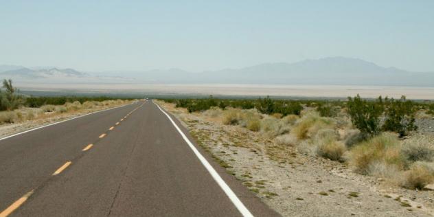 Auf dem Weg durch die Mojave Wüste
