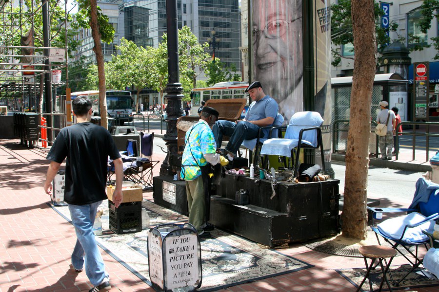 Sonntagmorgen in der Market Street in San Francisco
