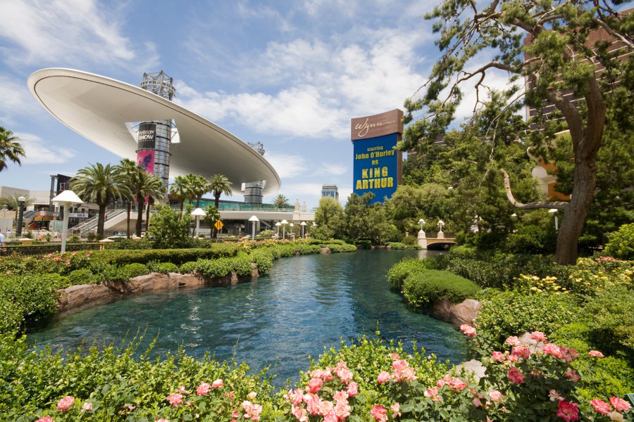 Wie eine fliegende Untertasse: Die Fashion Show Mall