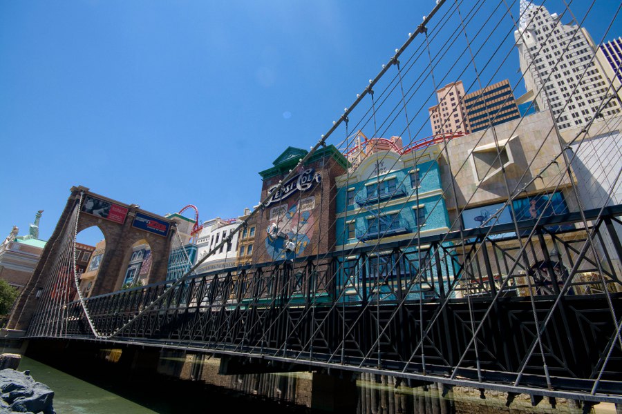 Die Brooklyn Bridge vor dem New York, New York
