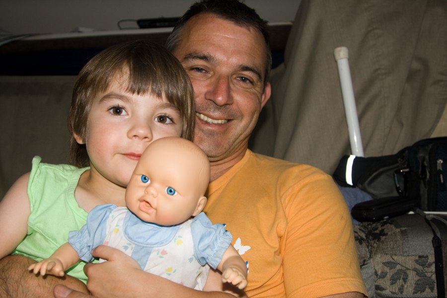 Selbstauslöser: Papa, Svenja und Puppe