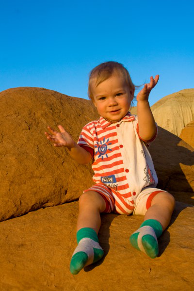 Tim und Uwe schnuppern schon frische Morgenluft während die Mädchen noch schlafen