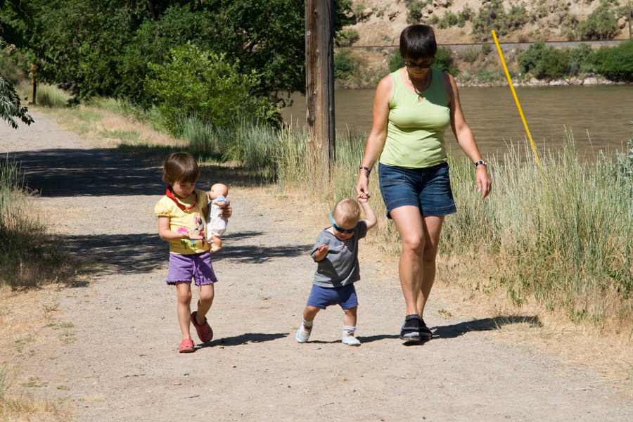 Spaziergang am Colorado River Island Acres