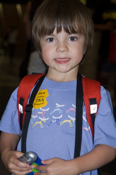 Nach der Sicherheitsschleuse: Svenja ist ein Junior Screener